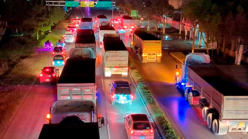 Transportistas cancelan megamarcha; inician mesa de diálogo con autoridades 