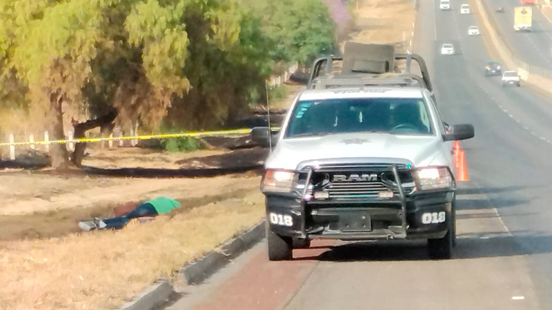 Dos personas de entre 30 y 35 años son halladas sin vida en la carretera Celaya-Querétaro