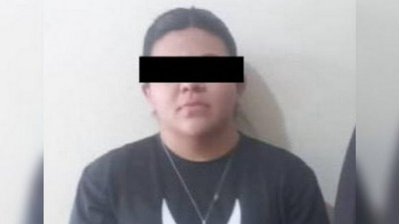Arrestan a maestra por presuntamente vender enervante natural a niños de primaria en Sonora 