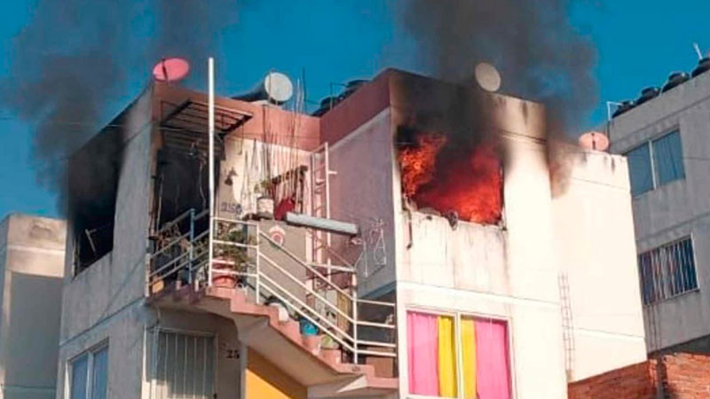 Incendio destruye departamento en Morelia, Michoacán 