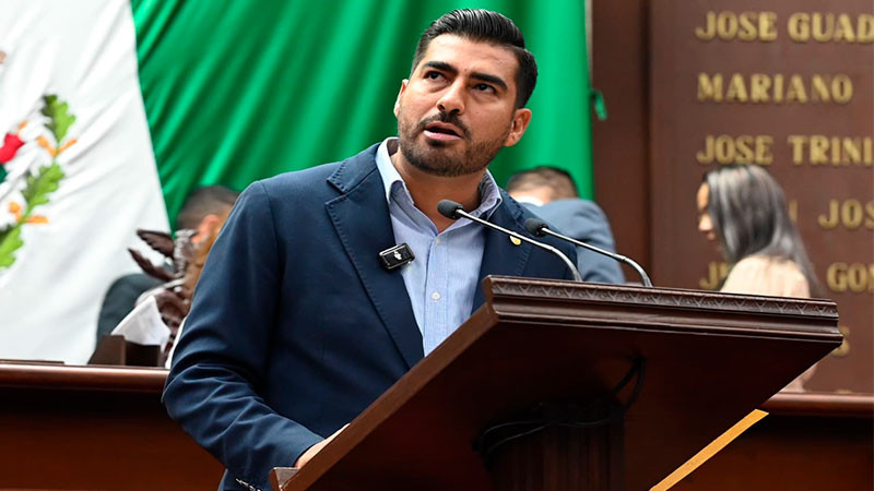 Lamenta Alfonso Chávez la prohibición de las corridas de toros en Michoacán 
