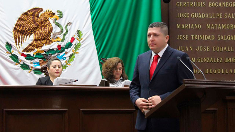 Presenta Vicente Gómez Núñez iniciativa de  “Ley Silla” para trabajadores de instituciones públicas 