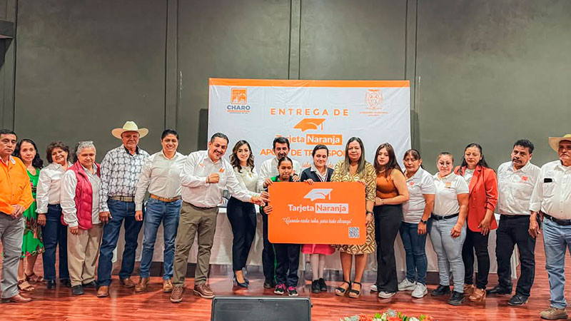 MC impulsa el futuro de las juventudes en Michoacán con entrega de Tarjetas Naranjas: Víctor Manríquez y Grecia Aguilar