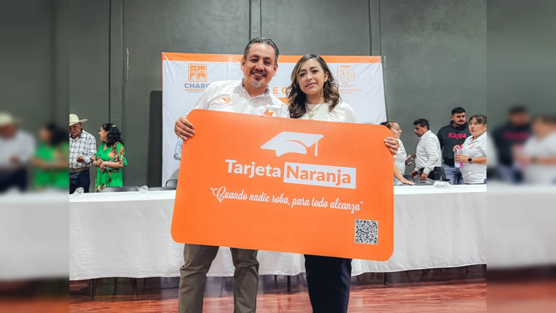 MC impulsa el futuro de las juventudes en Michoacán con entrega de Tarjetas Naranjas: Víctor Manríquez y Grecia Aguilar