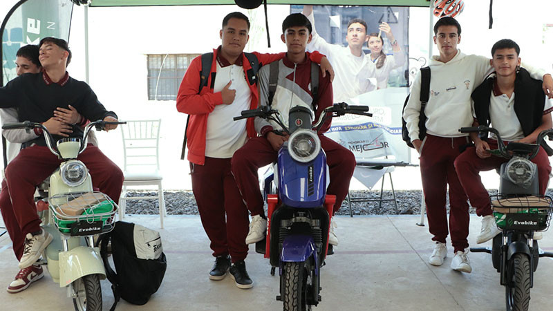 Estudiantes exploran el futuro de la Electromovilidad en la Universidad Tecnológica de Morelia 