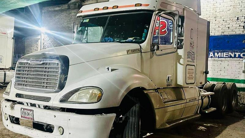 En Morelia, Michoacán, aseguran 3 vehículos con reporte de robo y alteraciones en sus medios de identificación 