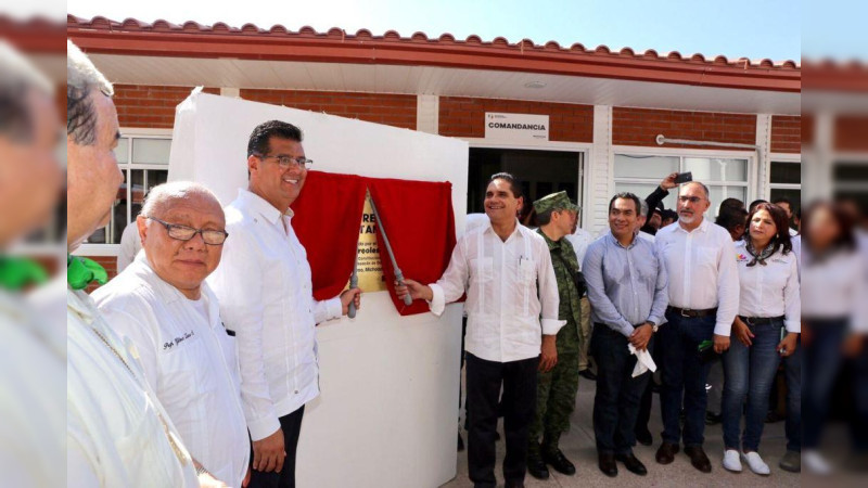 Libera juez cuentas de constructora a la que Silvano Aureoles compró cuarteles de plástico por 5 mil millones: Empresa prometió regresar 900 millones, pero no lo ha hecho 