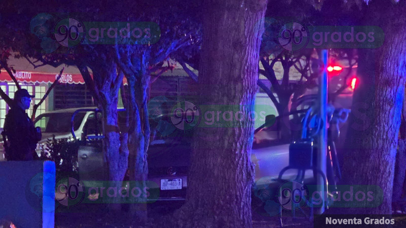 Balean a pareja a bordo de auto en Zamora, Michoacán: Muere un hombre, herida una mujer