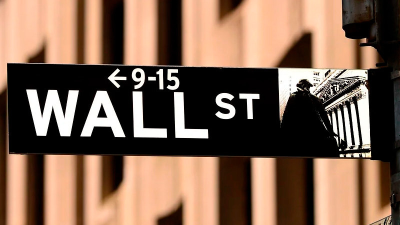 Wall Street cae casi 6% por aranceles globales de Trump; han perdido 10 billones desde regreso del republicano 
