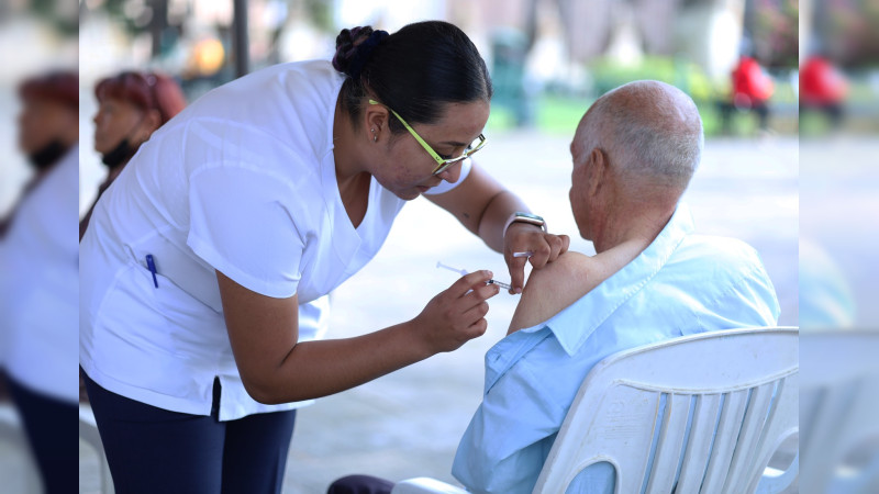 Más de 600 mil michoacanos protegidos contra la influenza: sector salud 
