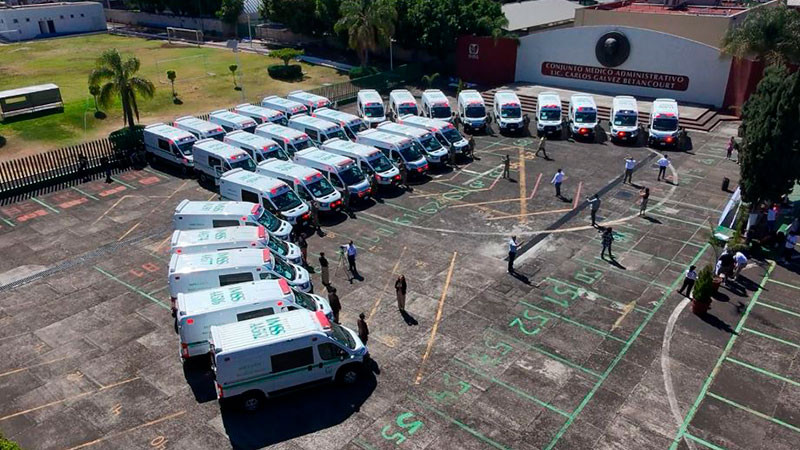 Recibe IMSS Michoacán 32 nuevas ambulancias 