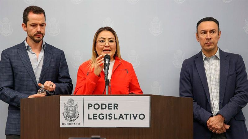 Presentan iniciativa diputados del Congreso del Estado de Querétaro para reformar la Constitución local  
