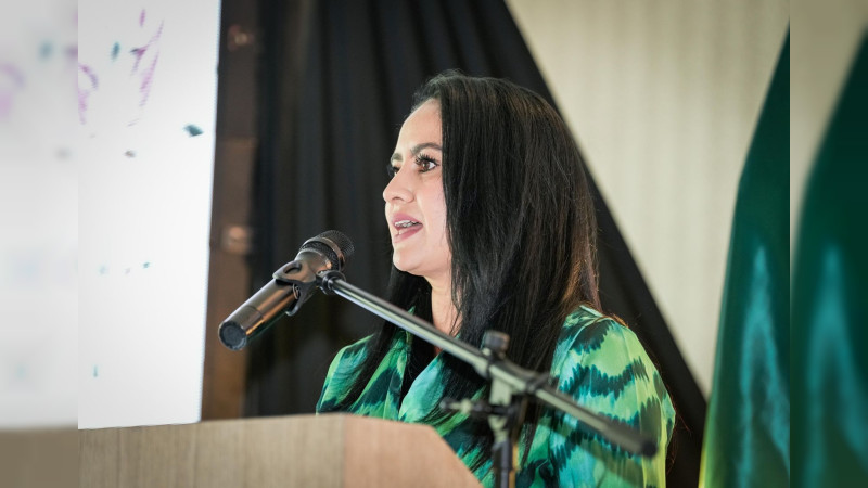 Desarrollo económico debe ir de la mano del empoderamiento femenino: Gladyz Butanda 