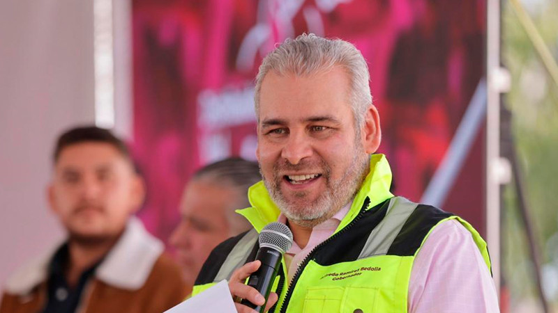 Este año se rehabilitarán 415 km carreteros en obra convenida y estatal: Bedolla 