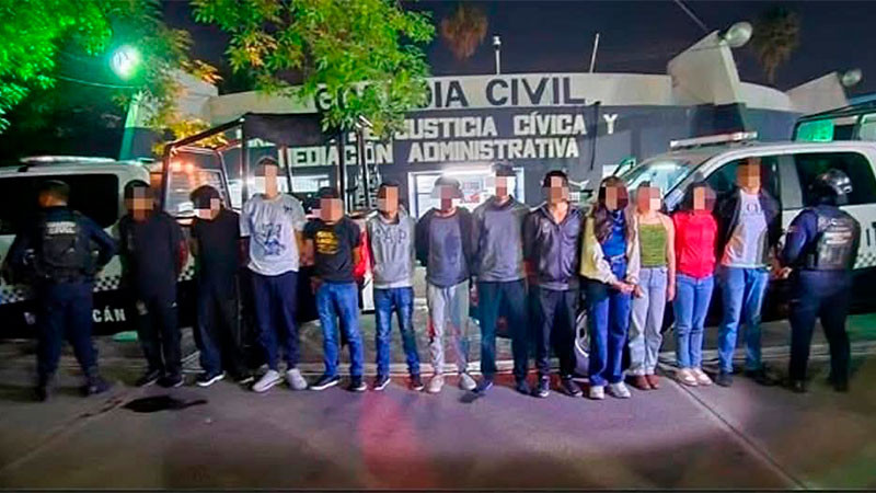 Autoridades de Michoacán liberan a los 12 normalistas que habían sido detenidos 