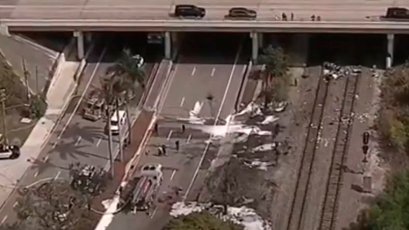 Se desploma avioneta en calles de Florida; se desconoce número de víctimas 