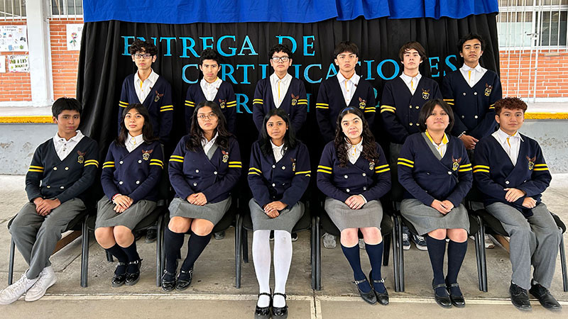 Reciben certificación en inglés estudiantes de la secundaria Roberto Ruiz Obregón, en San Juan del Río, Querétaro 