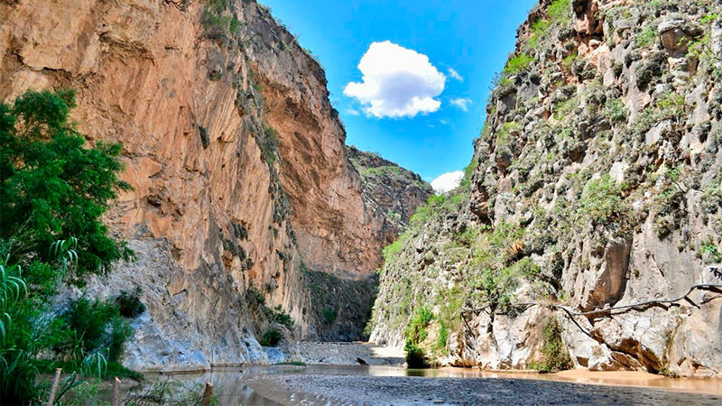 Conoce el Cañón del Paraíso, un oasis en el semidesierto queretano 