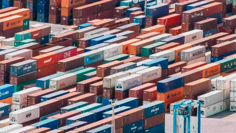 Entran en vigor aranceles chinos de 125% a exportaciones de EEUU 