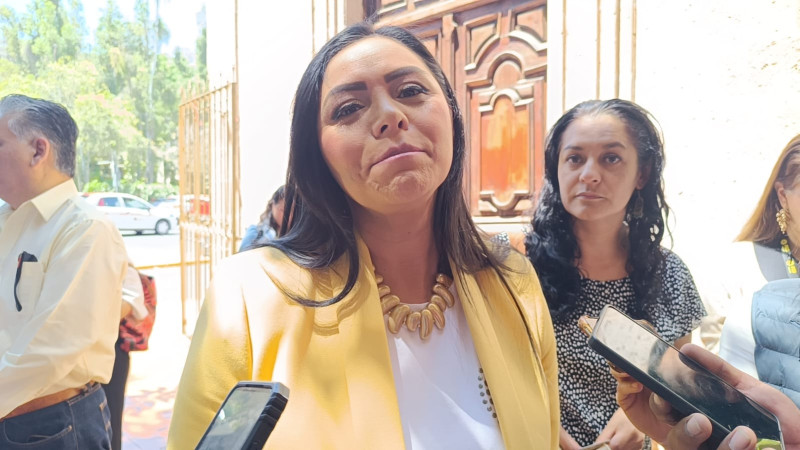 Para atender a desplazados pide Araceli Saucedo acercamiento  