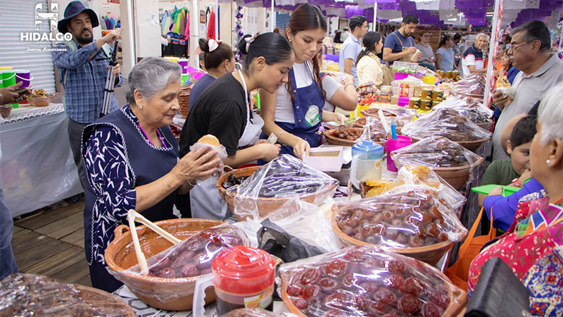 Inaugura Jeovana Alcántar la 37 Feria de la Conserva y las Artesanías 2025 en Ciudad Hidalgo, Michoacán 