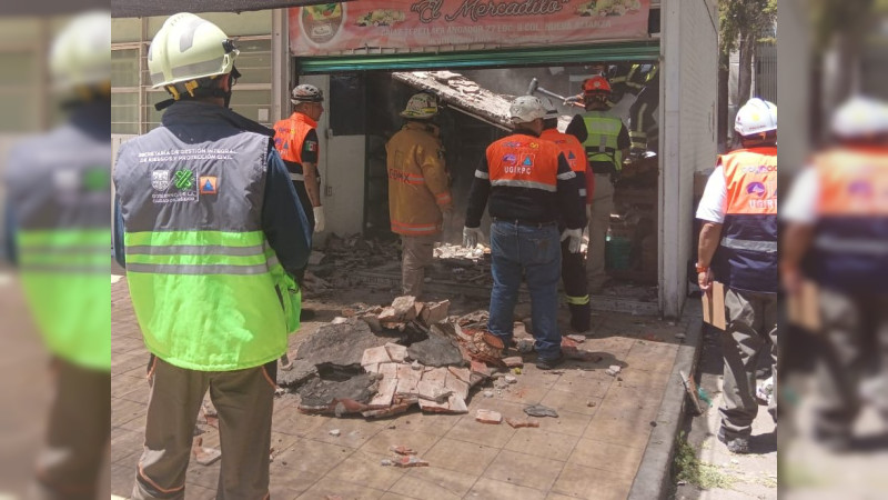 CDMX: Se derrumba techo de local en Coyoacán; no hay heridos