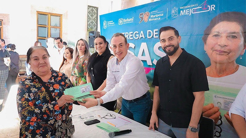 Gobierno de Michoacán facilita reencuentros familiares con la entrega de 34 visas 