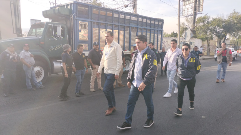 Comuneros de Pichátaro liberan la carretera Morelia-Pátzcuaro