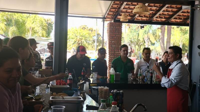Sectur capacita a prestadores de servicios turísticos en Huandacareo 