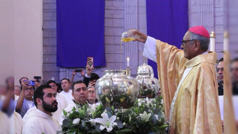Semana Santa: Celebran en Querétaro misa crismal 