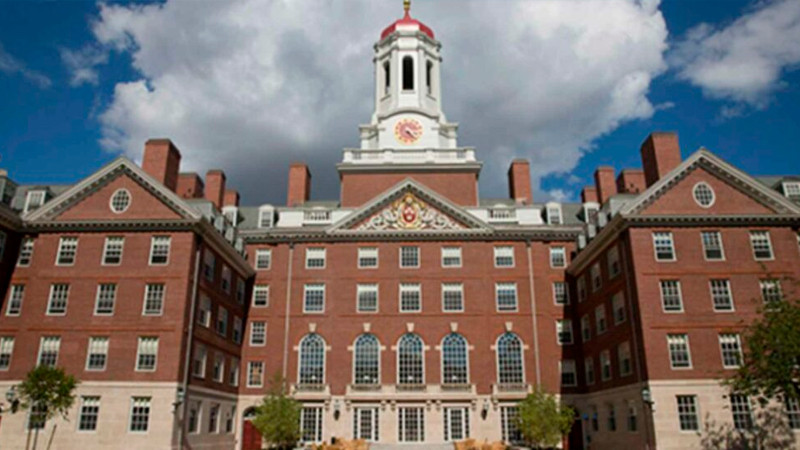 Trump cancela otra subvención por 2 mil 700 mdd a Harvard; les exige registro de estudiantes extranjeros 