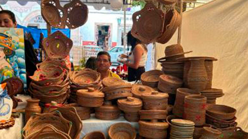 ¡Vamos al Tianguis Artesanal en Pátzcuaro, Michoacán! 