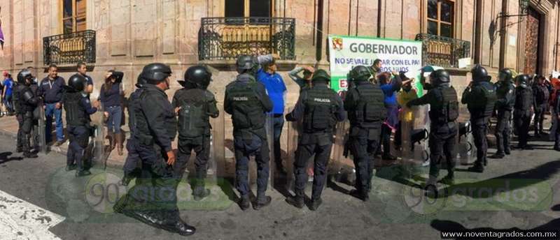 Detienen a 7 de la CNTE y normalistas, tras disturbios en Michoacán - Foto 1 
