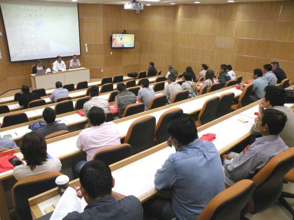Imparten Conafor y UNAM curso-taller de diversidad, importancia y manejo de los encinos en Michoacán - Foto 0 