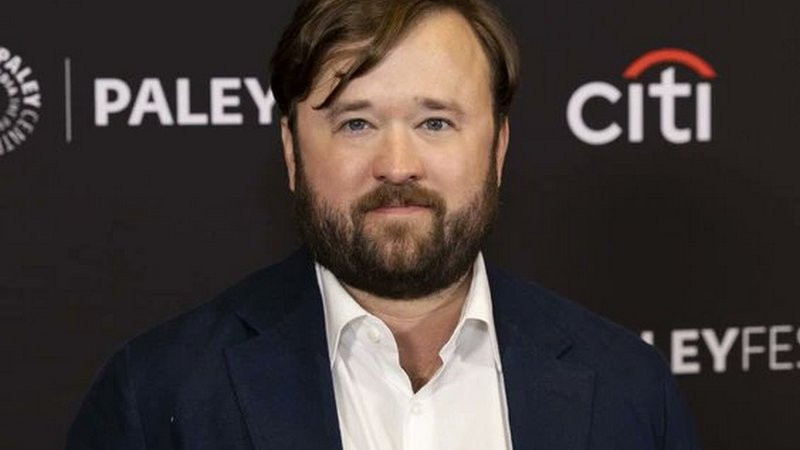 Acusan al actor Haley Joel Osment de posesión de estupefaciente 
