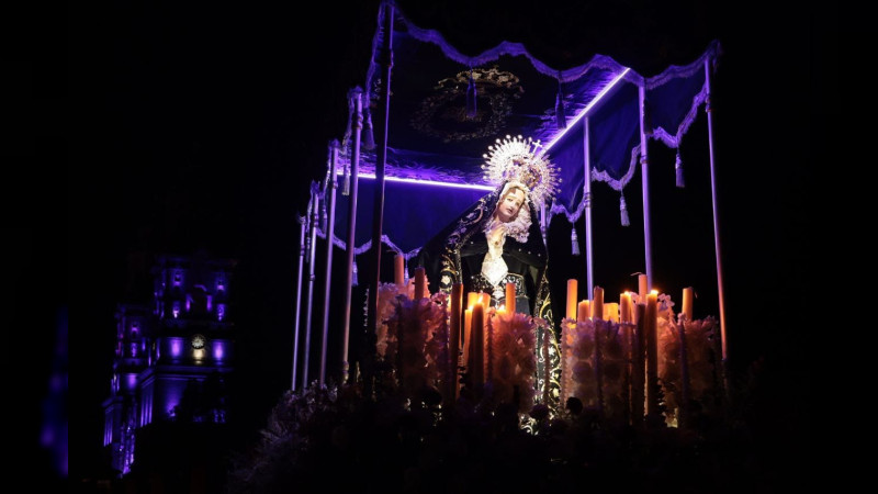Cierra programa de Semana Santa con espectacular Procesión del Silencio