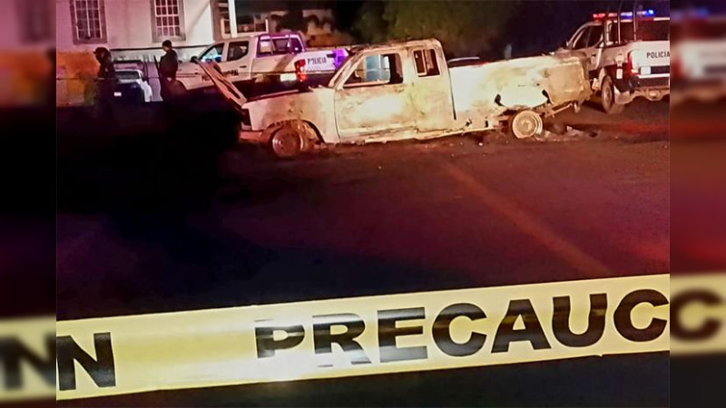 En Álvaro Obregón, Michoacán, queman otro vehículo con un cuerpo adentro; son tres casos en 24 horas 