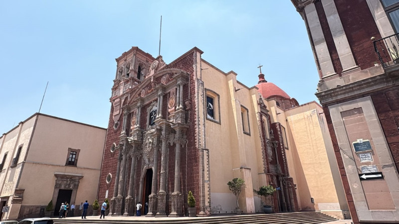 La Diócesis de Querétaro despide al Papa Francisco con misa y repique de campanas  