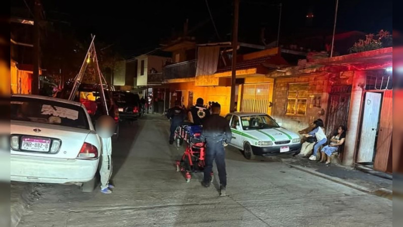 Apuñala a mujer y luego intenta quitarse la vida, en Uruapan, Michoacán: Ella fallece; él está grave 