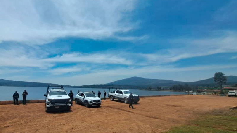 Elementos policiacos fueron desplegados para evitar huachicol de agua en lago de Pátzcuaro, Michoacán 