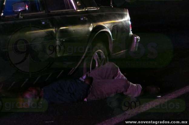 Un muerto y cuatro heridos deja balacera entre policías y civiles en Zamora, Michoacán - Foto 0 