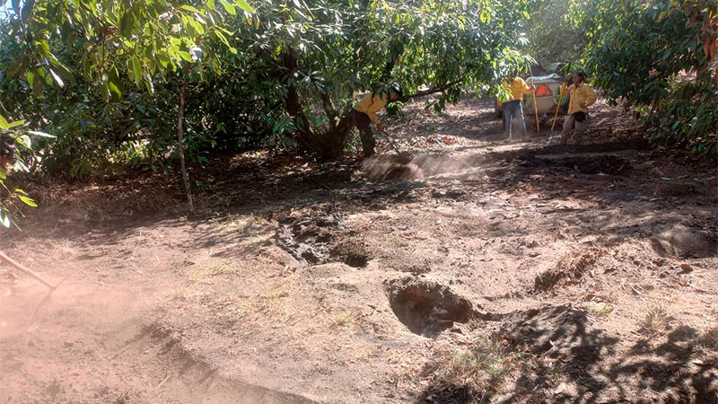 PC Estatal investiga fenómeno termal en Uruapan 