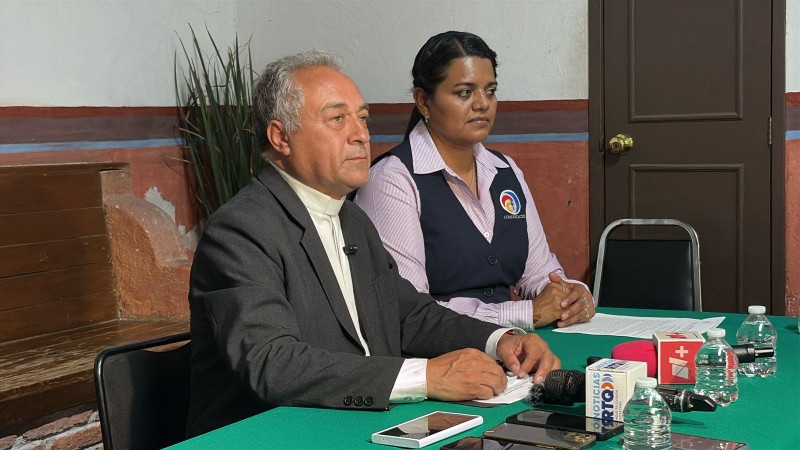 Pierde la iglesia a su pastor universal: Lara Becerril  