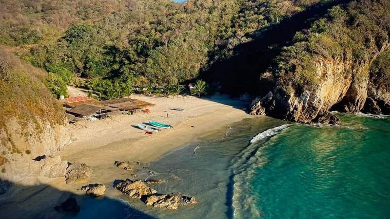 Disfruta de las playas de Michoacán esta Semana de Pascua 