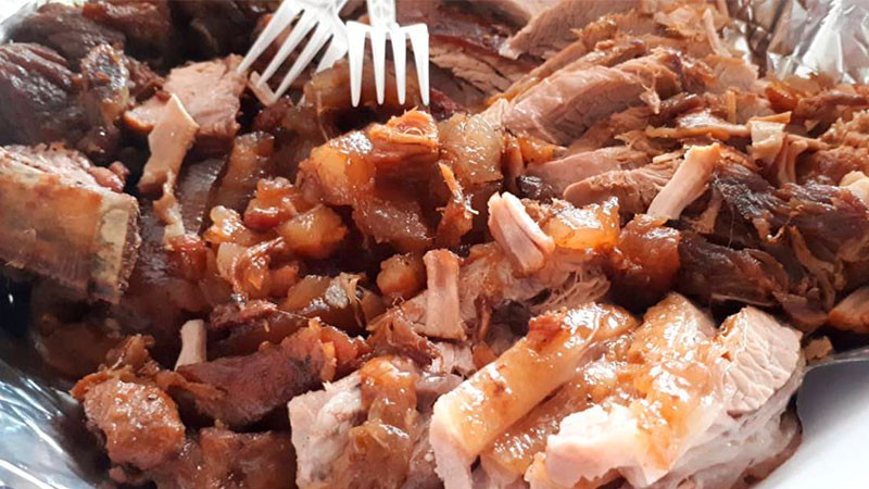 Se intoxican 300 personas por comer carnitas en fiesta patronal en Ajalpan, Puebla 