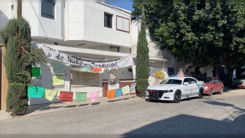Desalojan a manifestantes de la oficina del INPI, en Querétaro  