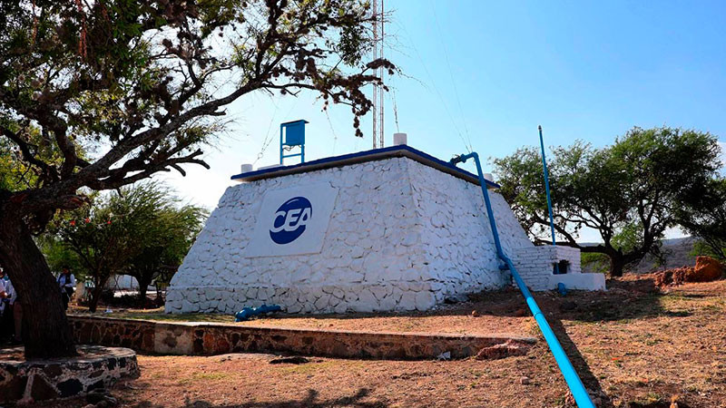 Entregan CEA y SEGOB línea de conducción en Mompaní, en Querétaro 