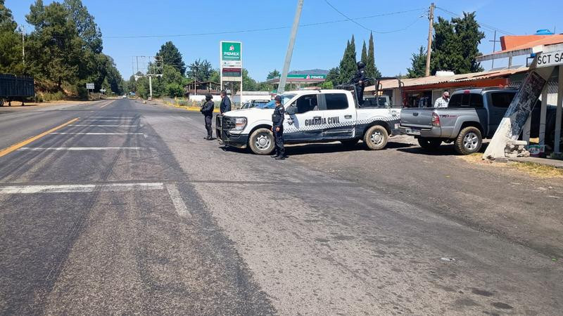 Retiran bloqueo en carretera de Tingambato, Michoacán; continúa vigilancia en otras regiones 