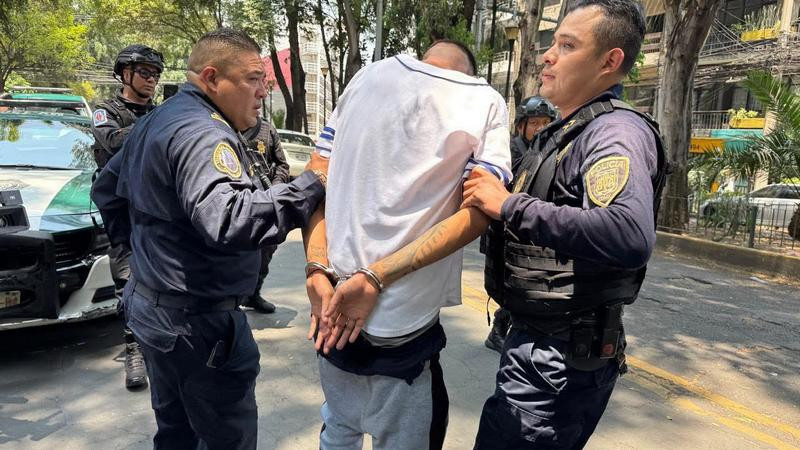 Amantes de lo ajeno atracan joyería en Parque Delta de la Ciudad de México 
