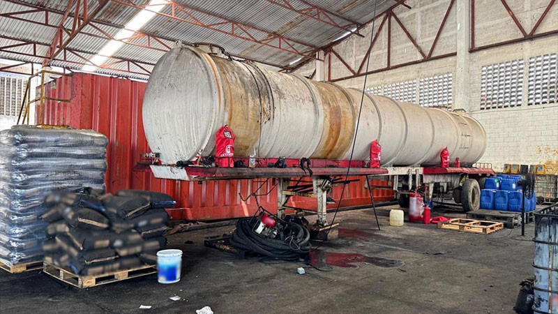 FGR asegura más de 500 mil litros de hidrocarburo, vehículos y objetos del delito en Tabasco